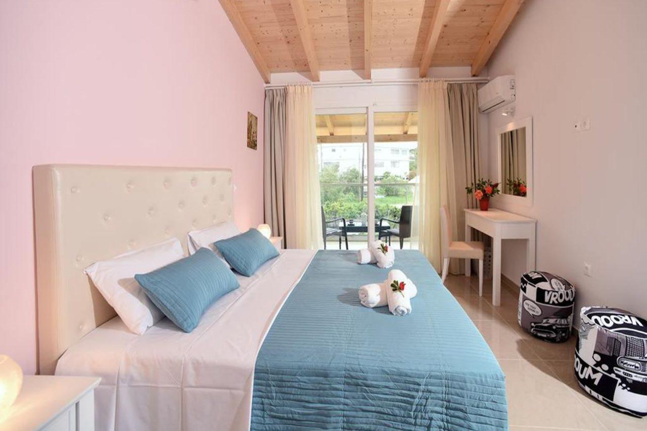 Palapart Gikas Suites And Studios Gouvia Esterno foto