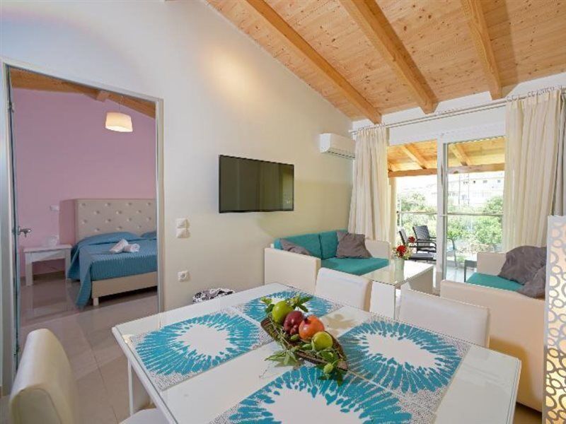 Palapart Gikas Suites And Studios Gouvia Esterno foto